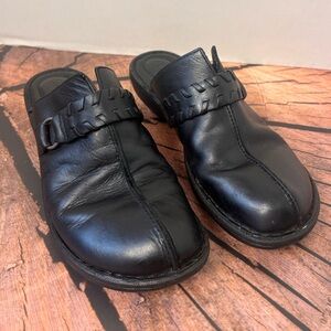 Born Black Leather Slip-On Mule Shoes Women's 8